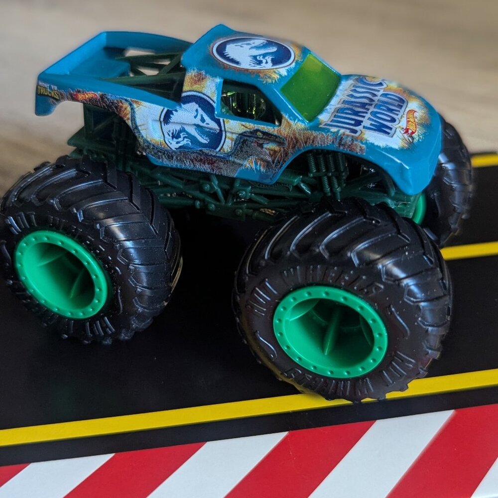 Hot Wheels Jurassic Park